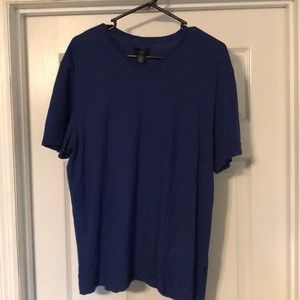 Shortsleeved V-Neck